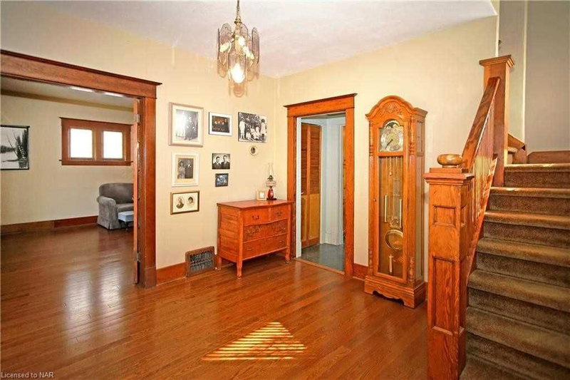 5810 Symmes St, Niagara Falls, L2G 2G3 | Image 3