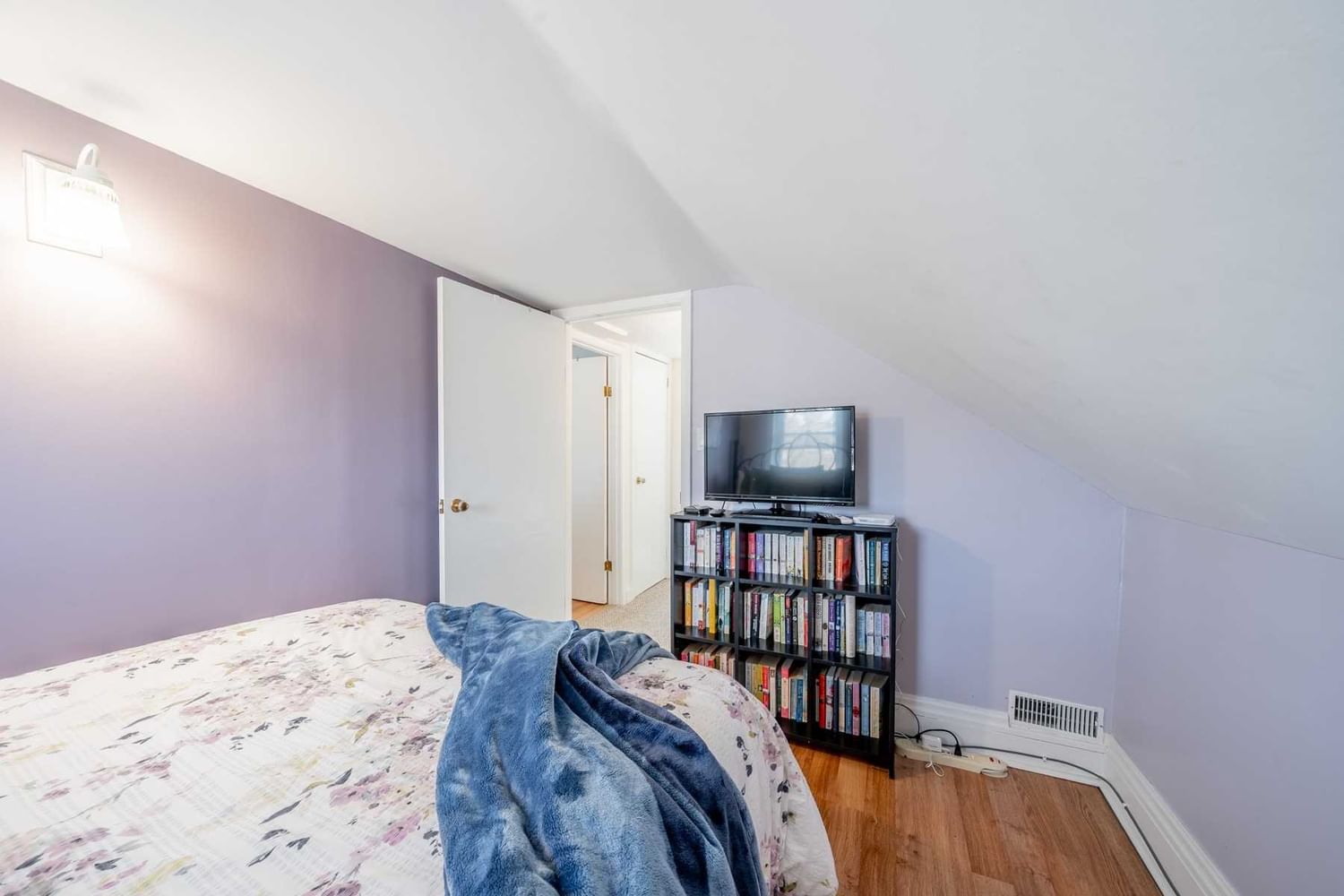 Listing Image 23