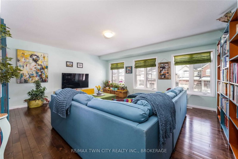 565 Sundew Dr, Waterloo, N2V 0B9 | Image 3