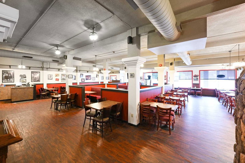 931 Queenston Rd, Hamilton, L8G 1B8 | Image 2