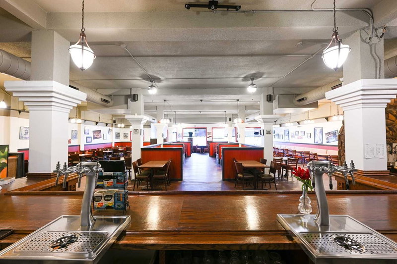 931 Queenston Rd, Hamilton, L8G 1B8 | Image 3