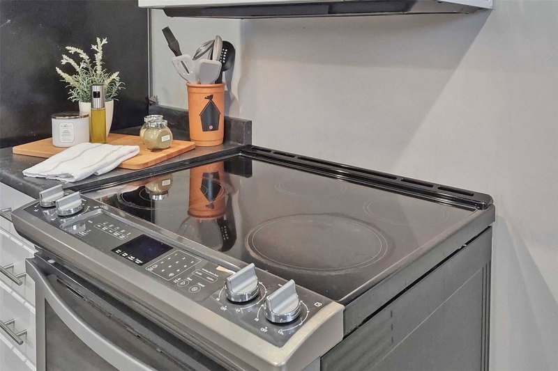 Lower - 508 Upper Gage Ave, Hamilton, L8V4J5 | Image 3