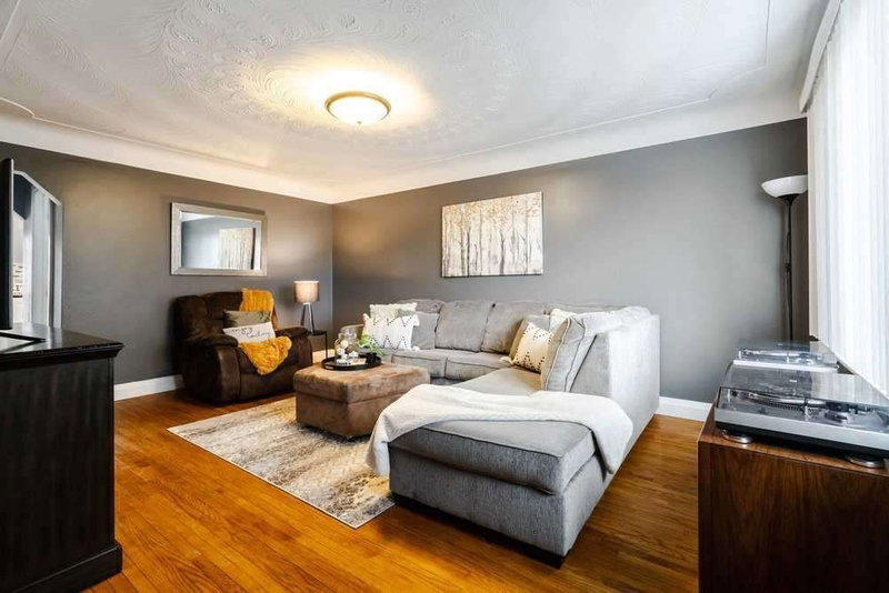 336 Barton St, Hamilton, L8E 2K9 | Image 2