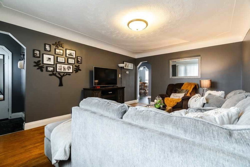 336 Barton St, Hamilton, L8E 2K9 | Image 3