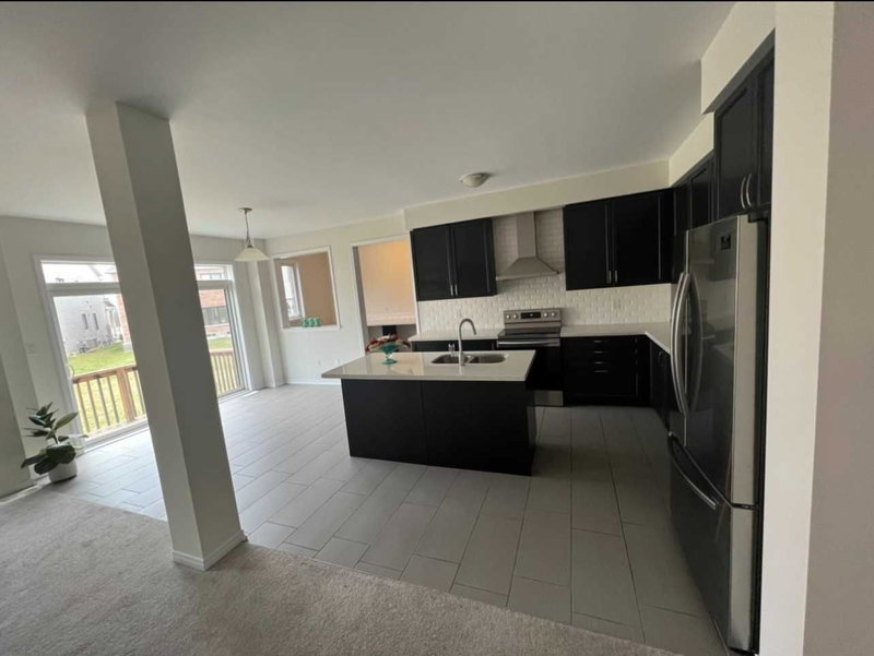 7869 Buckeye Cres, Niagara Falls, L2H2Y6 | Image 2