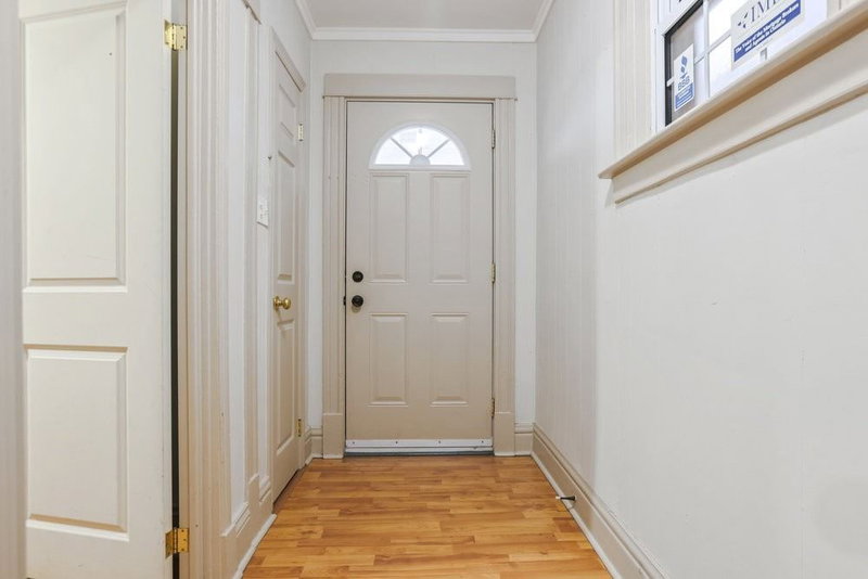 44 Carlisle St, St. Catharines, L2R4H4 | Image 3