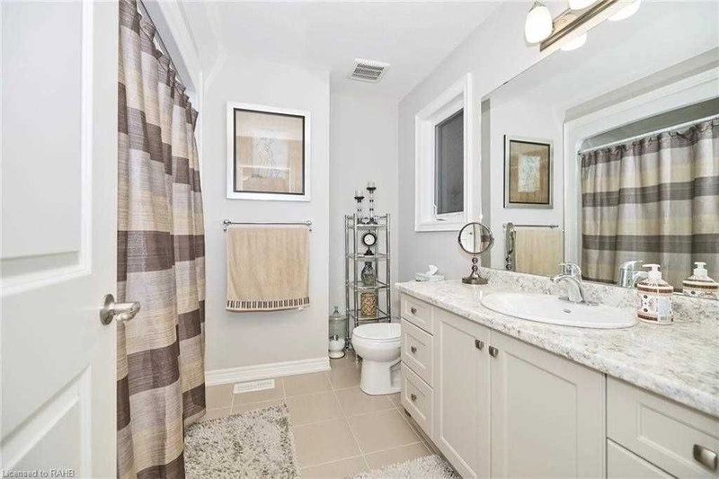 149 Acacia Rd, Pelham, L0S 1E6 | Image 2