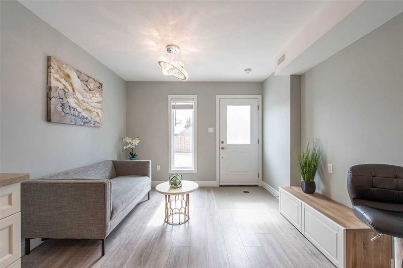 6 - 122 Courtland Ave E, Kitchener, N2G 0B8 | Image 2