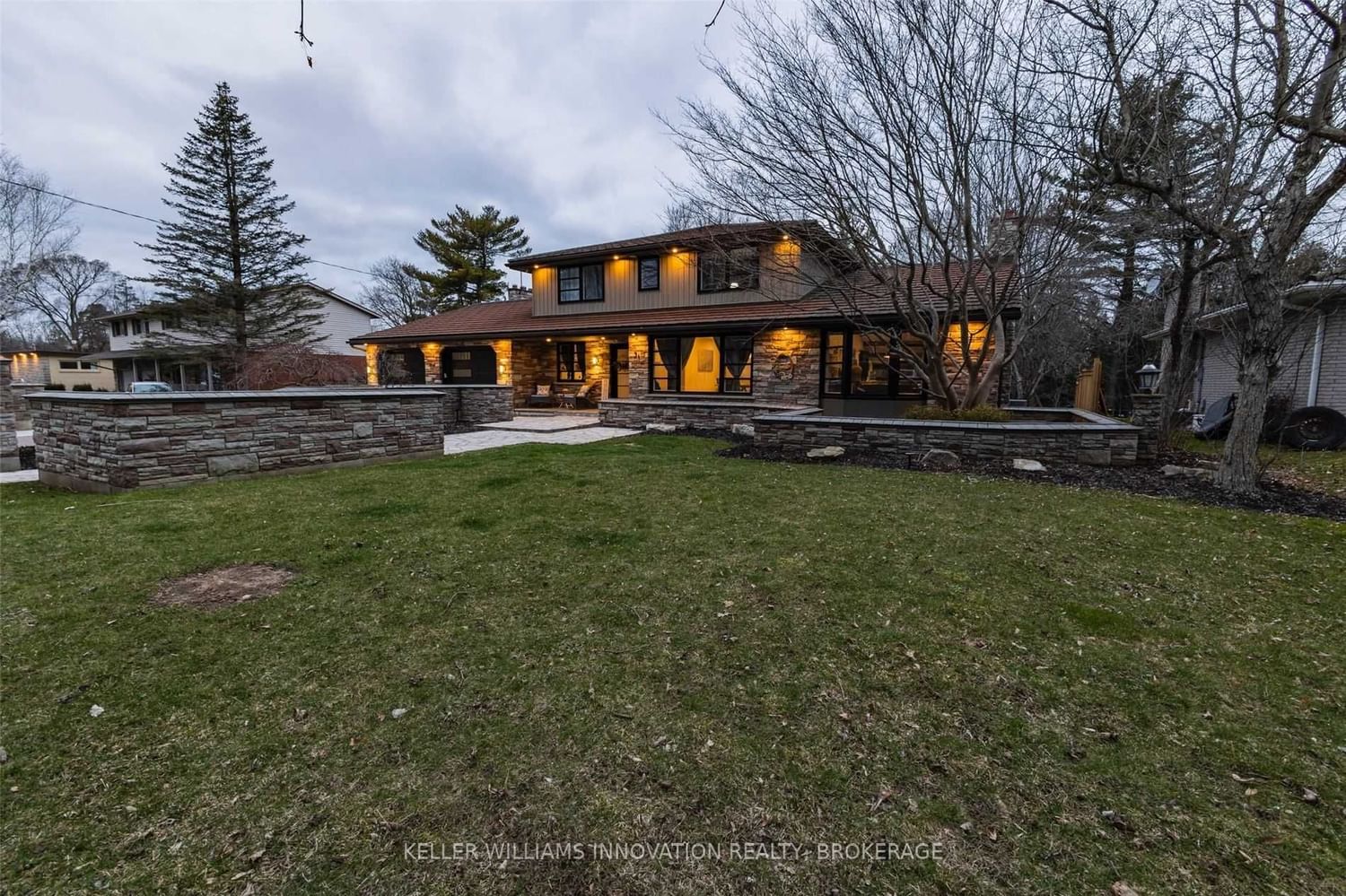 Listing Image 7