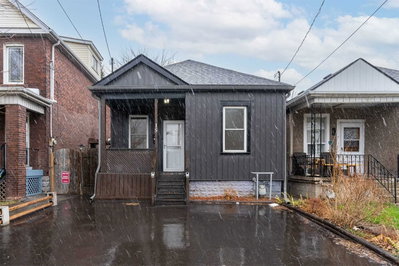 Detached House leased at 15 Dickson Street, Hamilton, Ontario, L8L6B9 - North End - MLS: X5582076
