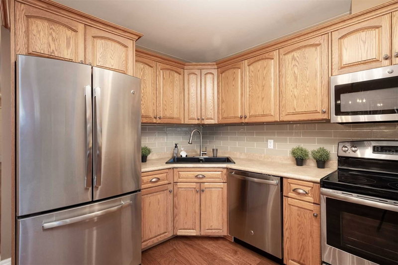 19 Knoll St, Port Colborne, L3K5A4 | Image 2