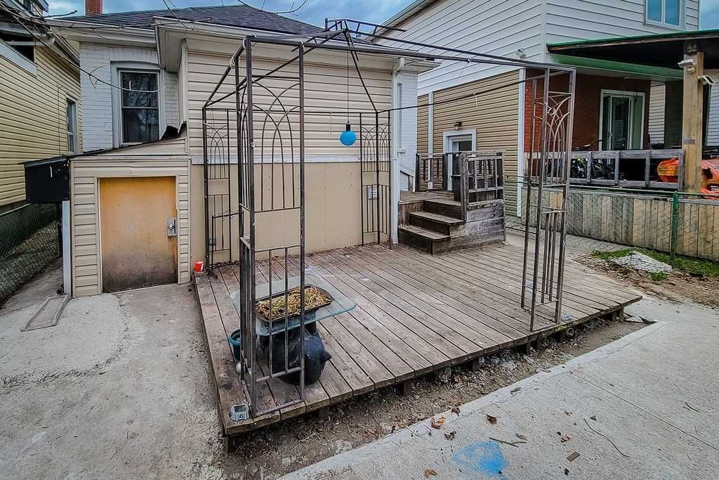 Listing Image 7