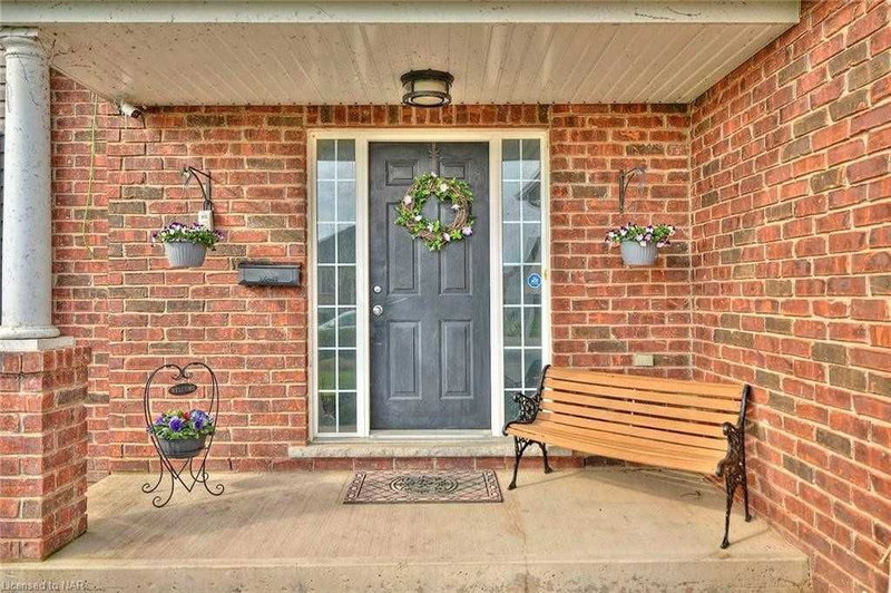 735 Nancy Rd, Fort Erie, L2A 6P8 | Image 3