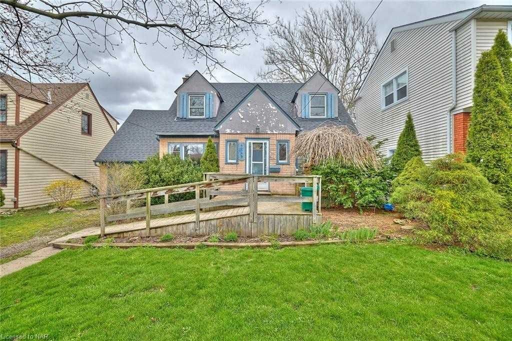 Detached House sold at 4249 Crescent Avenue, Lincoln, L0R 1B8 - MLS: X5597164