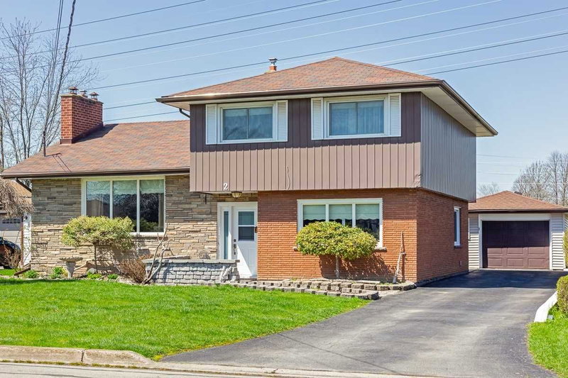 2 Hendershot Ave, Welland, L3B 1G9 | Image 2