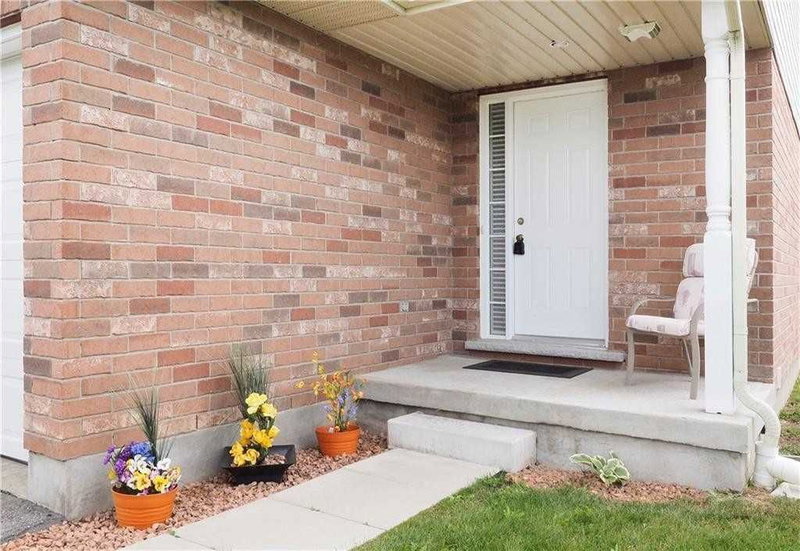 30 Fallowfield Dr, Kitchener, N2C0A8 | Image 2