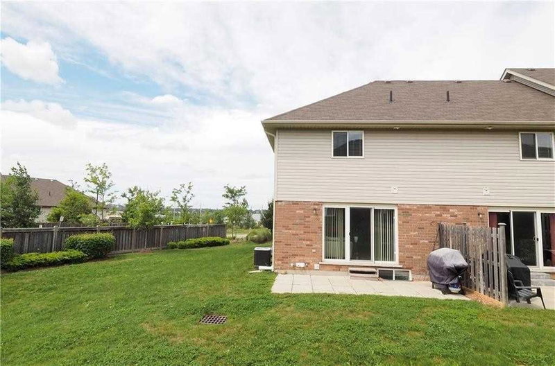 30 Fallowfield Dr, Kitchener, N2C0A8 | Image 3