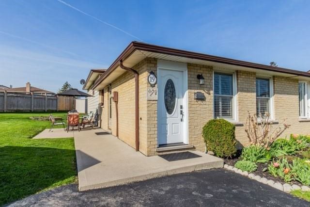 19 Hopewell Cres, Hamilton, L8J 1P3 | Image 3