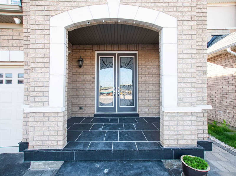 23 Chaumont Dr, Hamilton, L8J 0J9 | Image 2