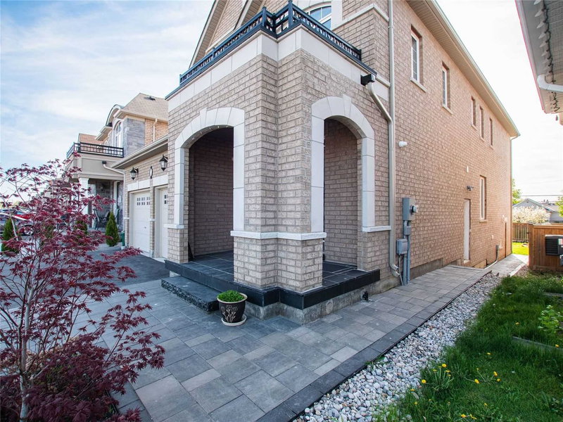 23 Chaumont Dr, Hamilton, L8J 0J9 | Image 3