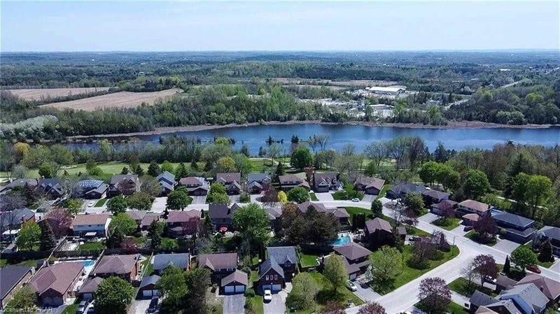 1530 Scollard Cres, Peterborough, K9H 7L1 | Image 3