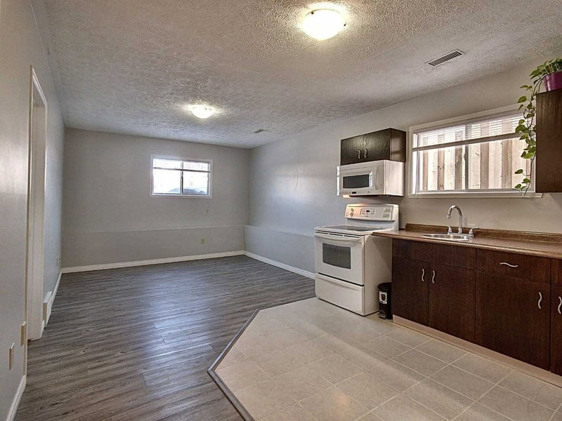 Lower - 480 Southworth St S, Welland, L3B 1Z9 | Image 3