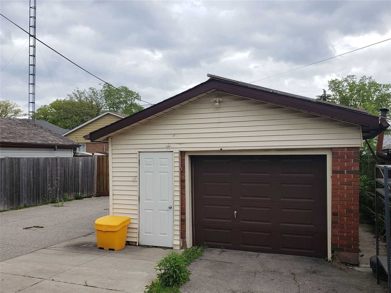 8 Shynal Ave, Hamilton, L8H 6K1 | Image 2