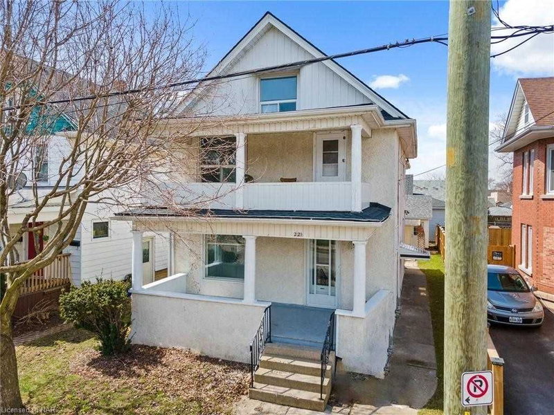 221 Hellems Ave, Welland, L3B 3B6 | Image 2