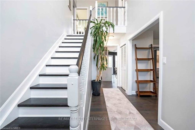 9 Oldfield Crt, Melancthon, L9V 3G7 | Image 3