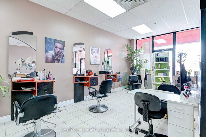 1070 Stone Church Rd E, Hamilton, L8W 3K8 | Image 2