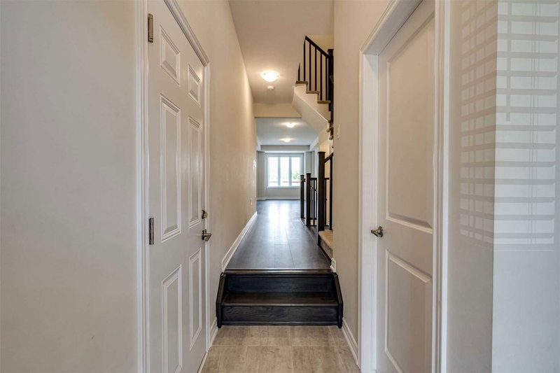 47 Hibiscus Lane, Hamilton, L8K 0A4 | Image 2