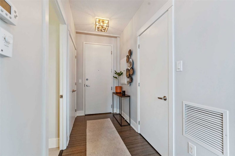 610 - 112 Benton St, Kitchener, N2G 3H6 | Image 3