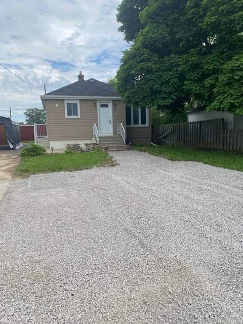 2 Ashford Pl, St. Catharines, L2P 2E9 | Image 2