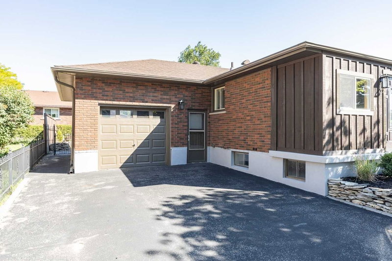 45 Buckingham St, Brantford, N3R 3B2 | Image 3
