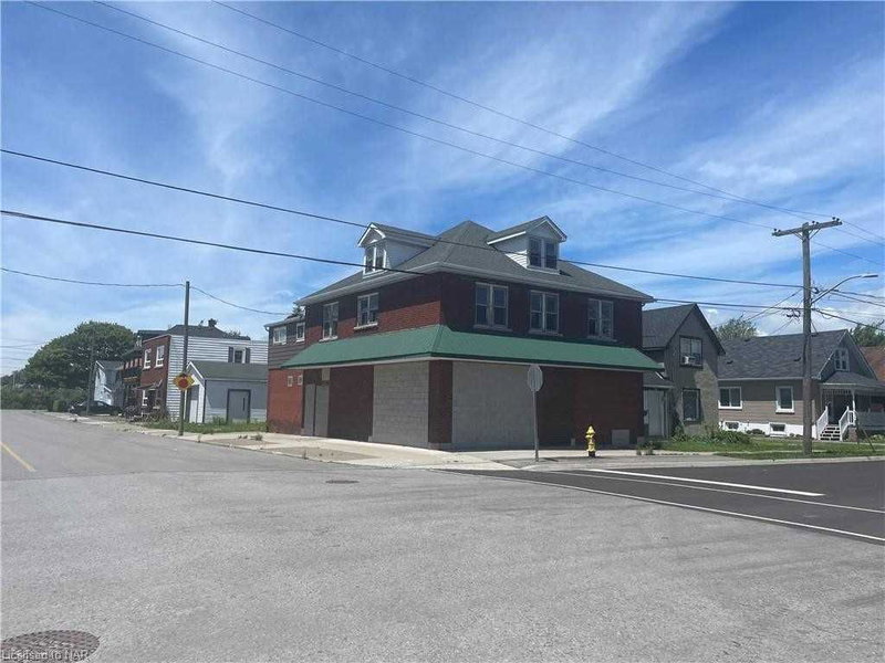 180 Fares St, Port Colborne, L3K 1W4 | Image 2