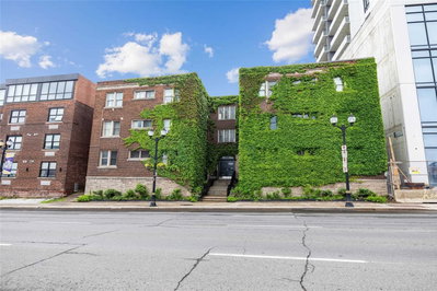Condo sold at 8-285 King Street, Hamilton, Ontario, L8P1B2 - Central - MLS: X5657726