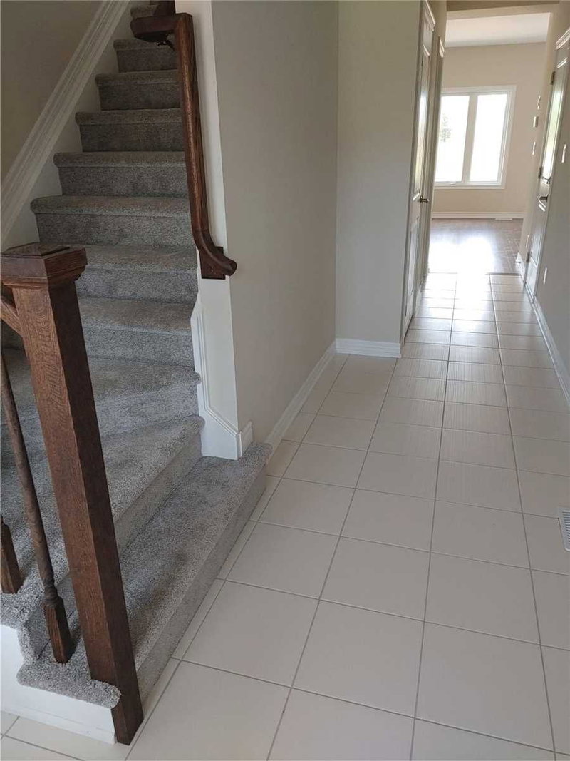 24 Sycamore St, Welland, L3C 0H8 | Image 3