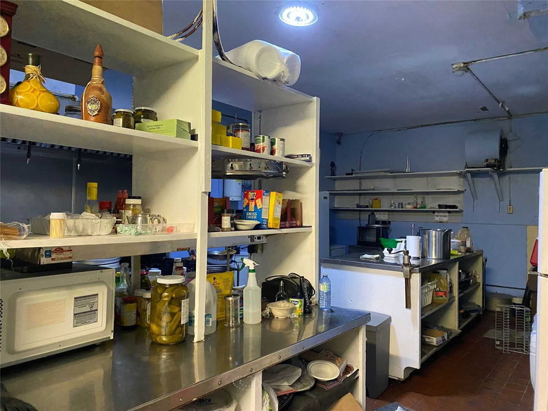 348 Ontario St, Sarnia, N7T 1L9 | Image 2