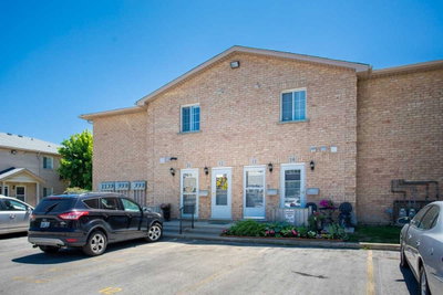Townhouse sold at 13-897 Stone Church Road, Hamilton, Ontario, L8W1B2 - Quinndale - MLS: X5669171