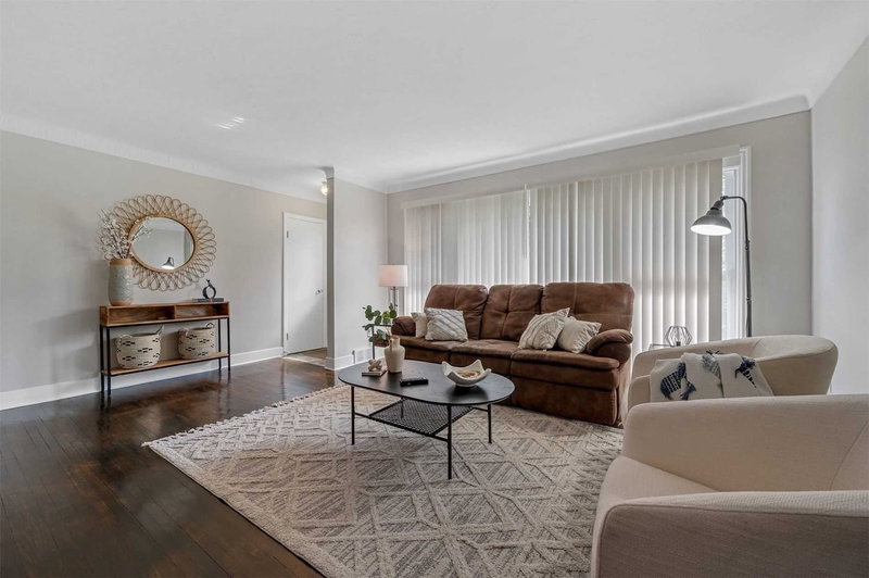 35 Gram Ave, Welland, L3C 1H5 | Image 2