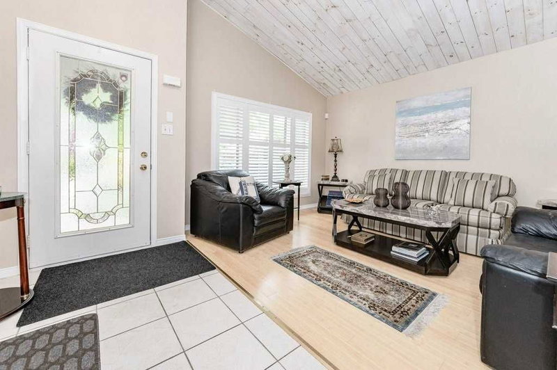 35 Hepburn Cres, Hamilton, L9C7S4 | Image 3