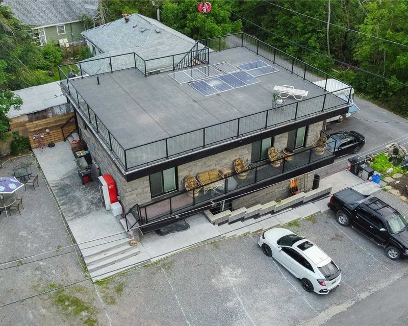 31 Silver Birch St, Kawartha Lakes, K0M 1L0 | Image 2