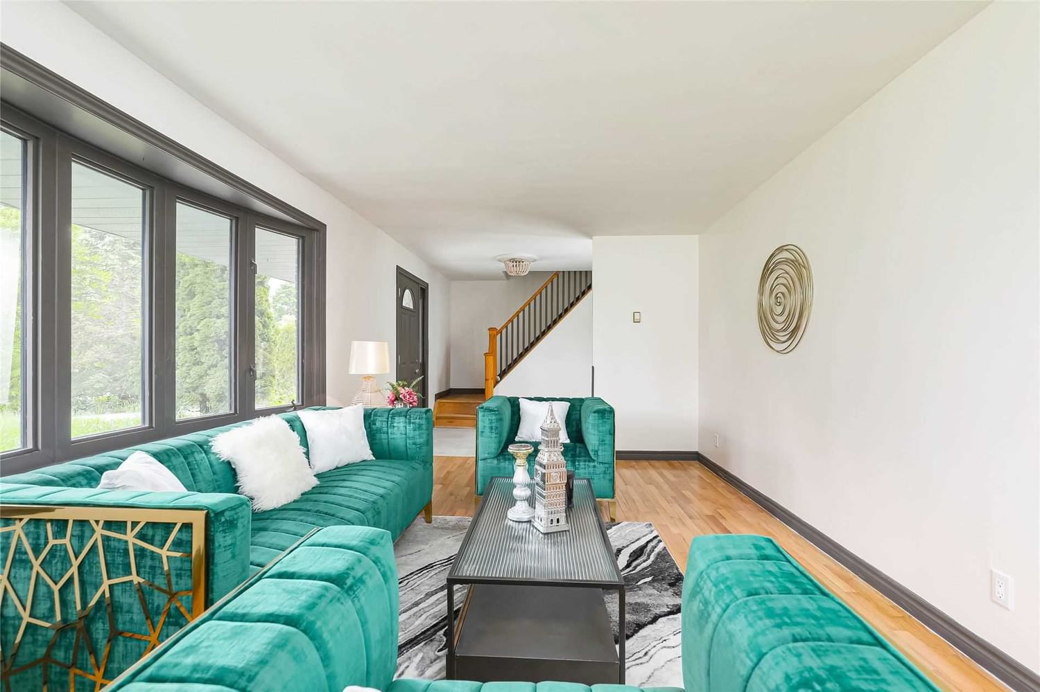 Listing Image 7