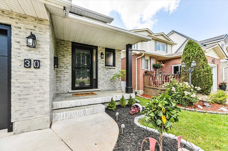 30 Buchanan Cres, Thorold, L2V 4M5 | Image 3