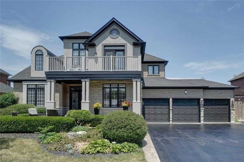 8 Watercliff Pl, Hamilton, L8E 6E5 | Image 2