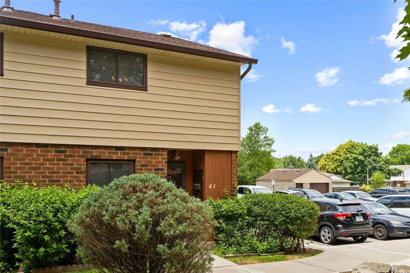 41 - 25 Garrow Dr, Hamilton, L9C 2X2 | Image 2