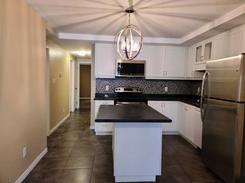 11A - 1460 Highland Rd W, Kitchener, N2N 0B7 | Image 2