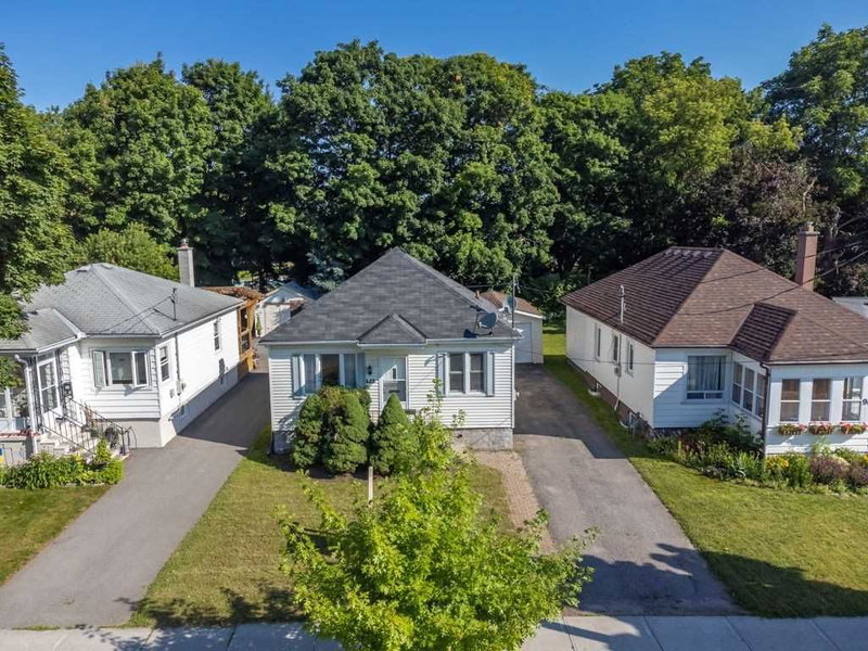 92 Ware St, Peterborough, K9J 2B7 | Image 2