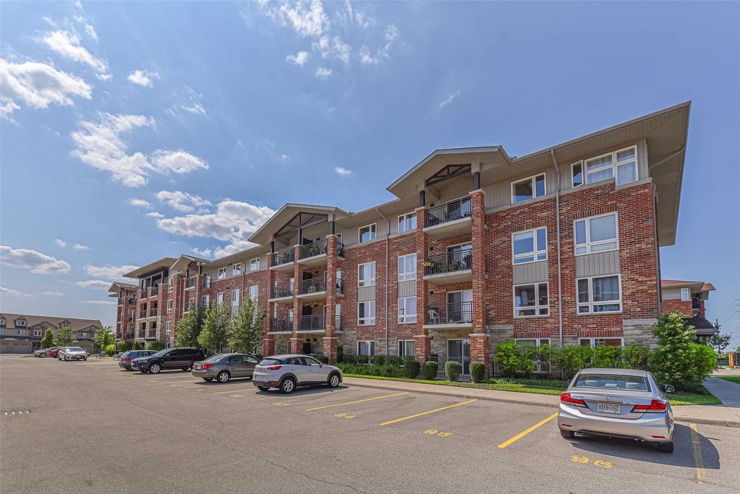 Condo sold at 102-43 Waterford Drive, Guelph, Pine Ridge, N1L 0J6 - MLS: X5705009