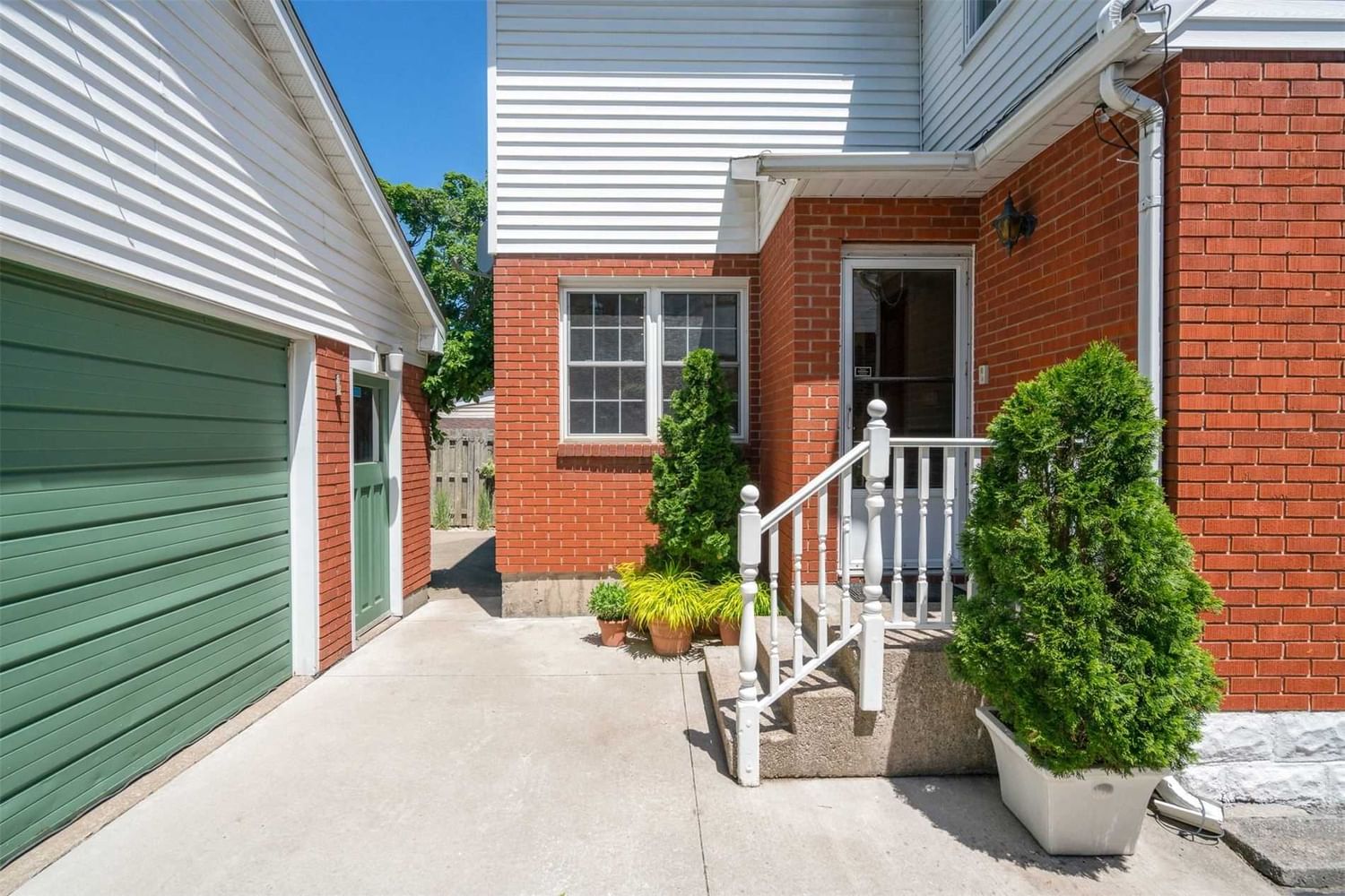 Listing Image 7